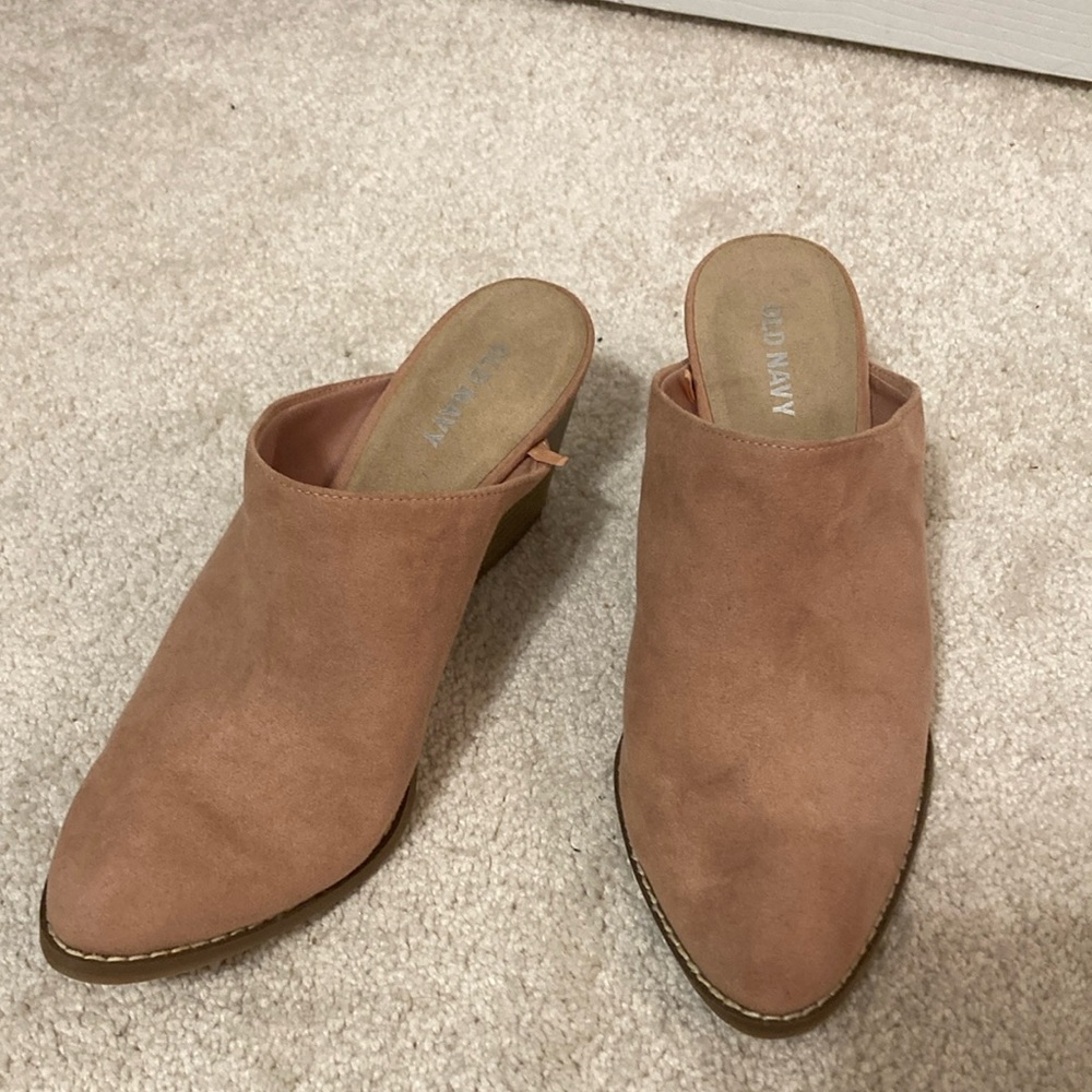 Old Navy Women's light pink Mules